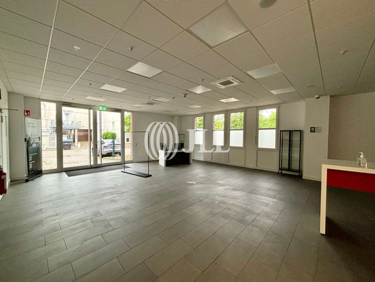 C5 Showroom 
