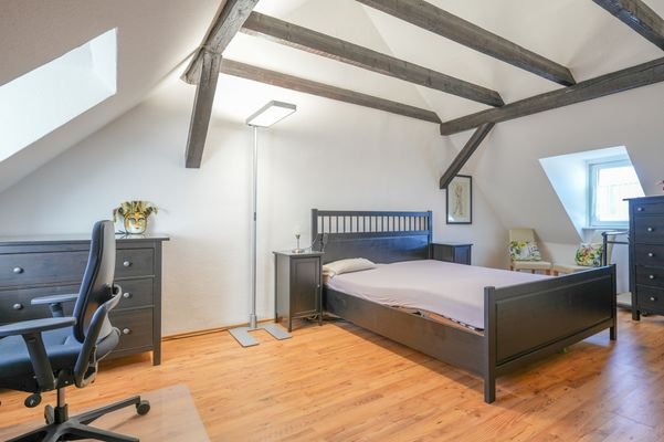 Schlafzimmer DG