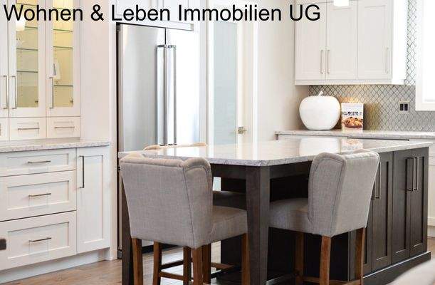 Kueche mit Theke - beschriftet.jpg