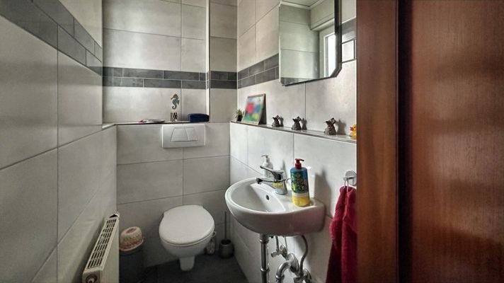 Gäste-WC EG
