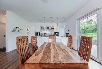 Küche mit Essbereich