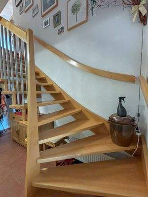 Treppe ins Obergeschoss