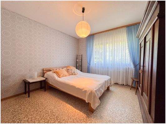 Schlafzimmer (2)