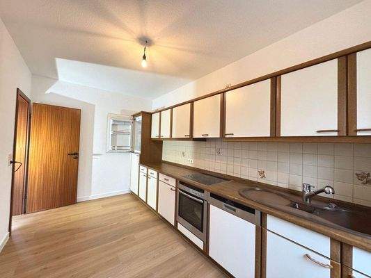 Küche mit Einbauküche