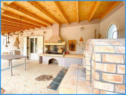 a4b3f0e201c94d0b9c46b9e527a65704-original