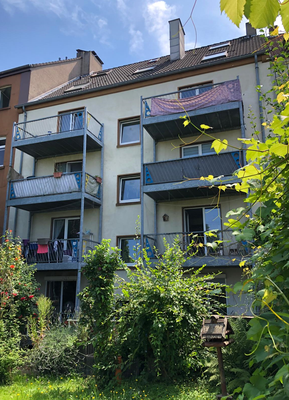 Balkon- und Gartenansicht.png