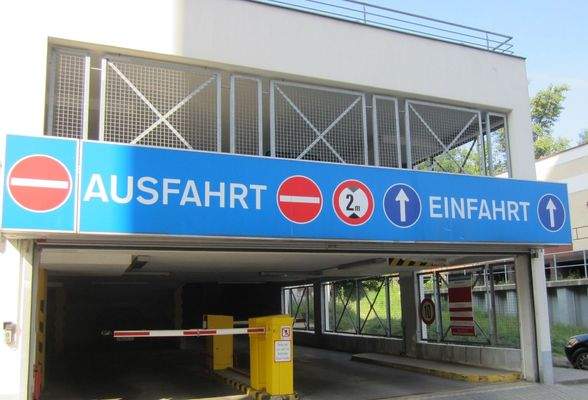 Zufahrt Parkhaus