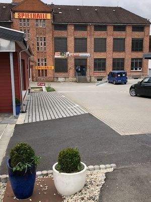 Frontansicht Hauptgebäude