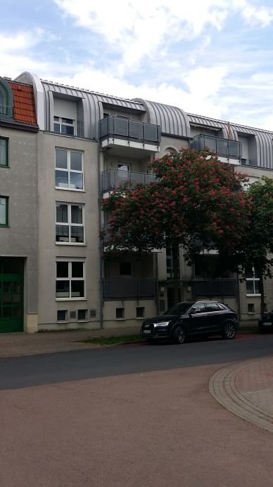 Moderne 3 RWE - Wohnung im Erdgeschoss mit Loggia und Stellplatz in Dessau - Ziebigk