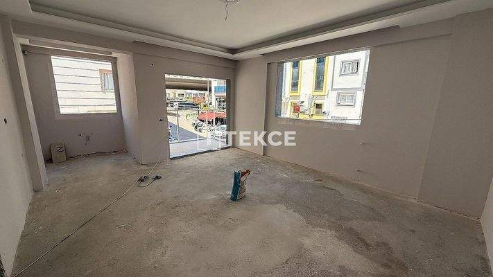 Newly-Built Apartments in a Building with Lift in Kuşadası Aydın