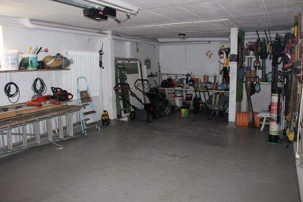 Garage mit Abst.
