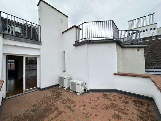 20251211_124157923_iOS