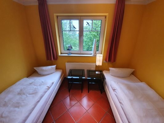 3 Zi. Appartement im 1. OG-2. Schlafzimmer.jpeg