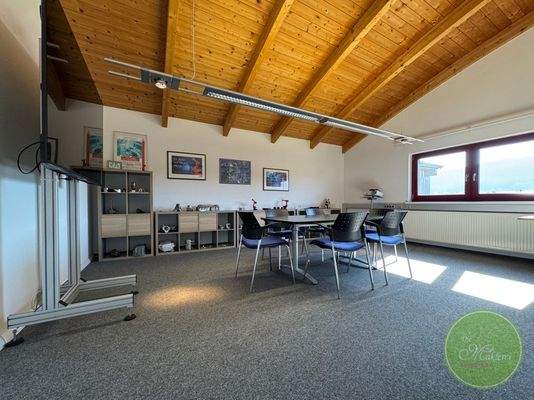 Das zweite Büro/ Besprechungszimmer mit ...