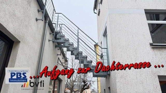 vom 1. OG zur Dachterrasse