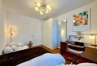 WG-Zimmer (1. links)