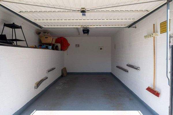 1 Hausansichten_Garage_2.jpg