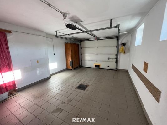 Garage 2
