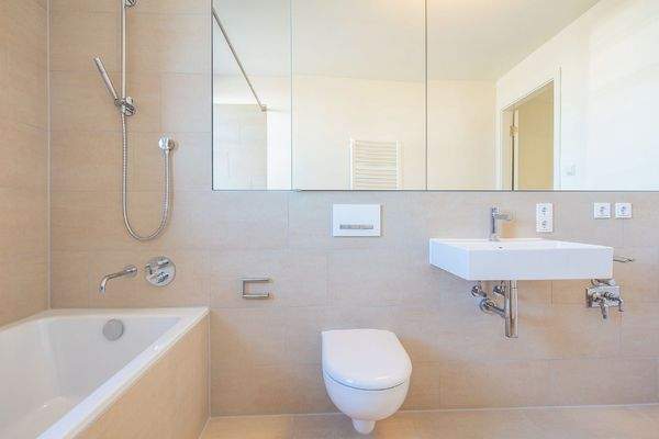 Badezimmer mit Wanne