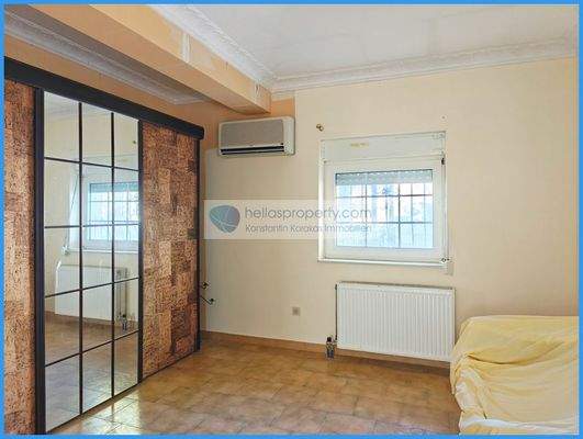 b3ac3fbb44914a98b31648823d51c11f-original