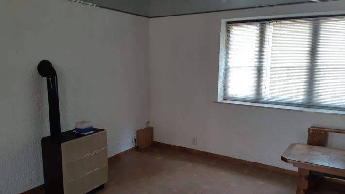 Nebengebäude Partyraum.jpg