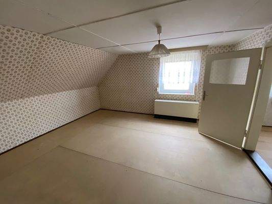 Schlafzimmer im 1. OG als Einliegerwohnung möglich