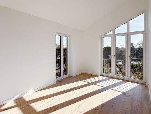 8. Zimmer I - lichtdurchflutet.jpg