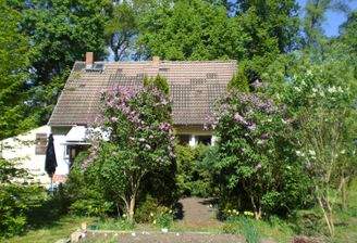 Gebäudeblick vom Garten.JPG