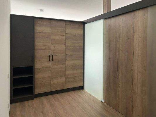 Schlafbereich mit Einbauschrank