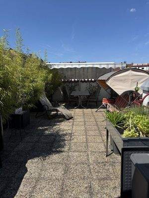 Grosse Sonnenterasse