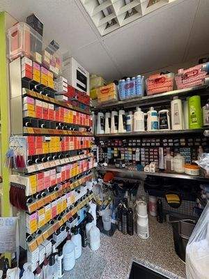 ein Blick ins Warenlager