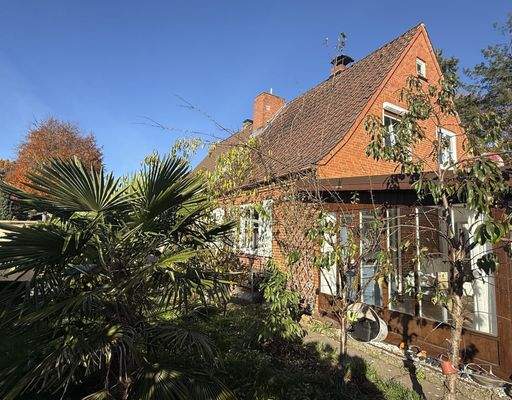 Die Seitenansicht des Gebäudes