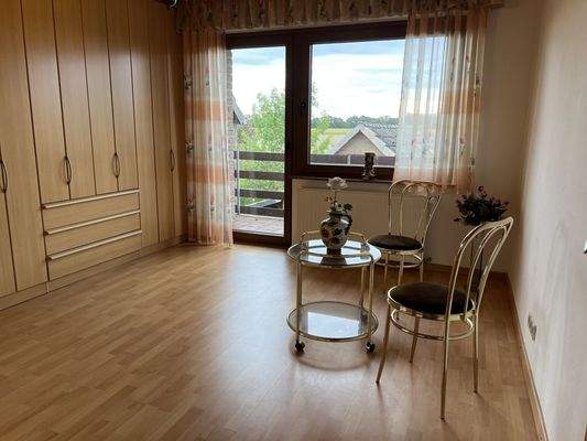 Schlafzimmer mit Balkon