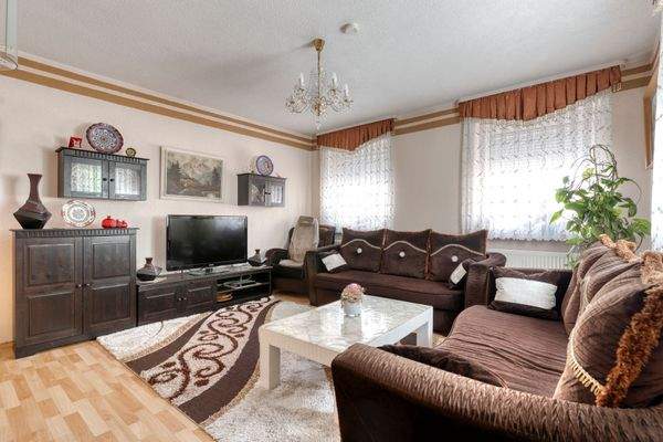 Große Fenster im Wohnzimmer