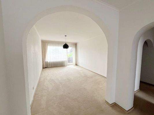 Elternschlafzimmer mit Ankleide und Balkon