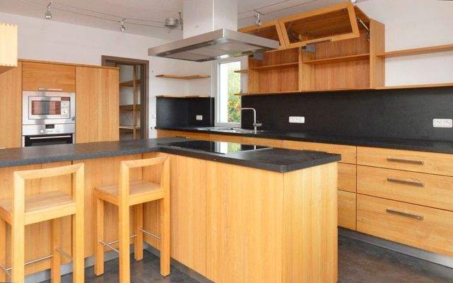 großzügige Küche im Objekt