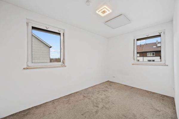 1. OG | Kinderzimmer oder Büro