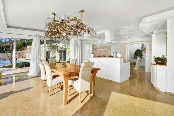 Offener Küchen- und Essbereich