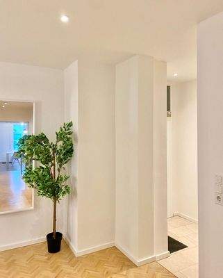 Übergang Halle- Eingang