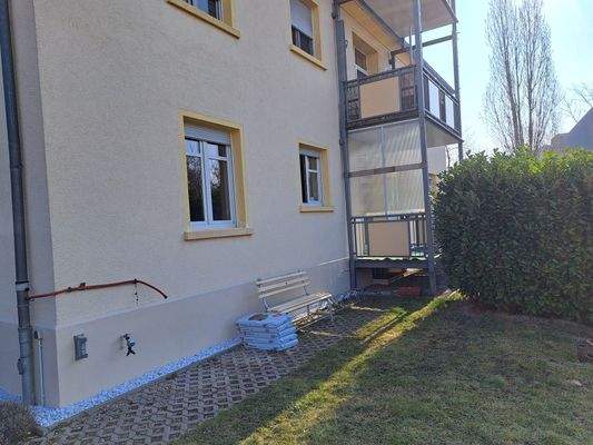 Rückseite mit Balkon