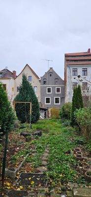 Grundstück_hofseitige Fassade(2)