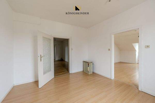 Kinder-/Arbeits- oder Schlafzimmer