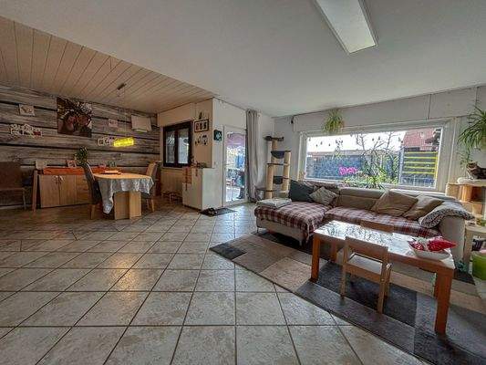 Wohn - und Esszimmer