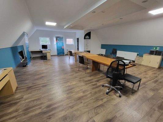 Besprechnungs-/Schulungsraum