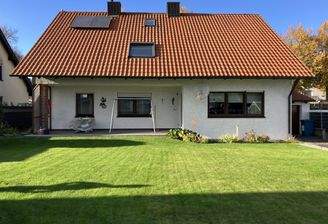 Südhausansicht mit Garten