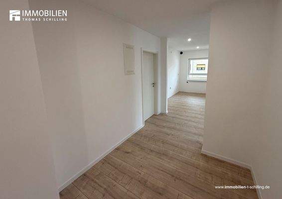  ETW2607・Geräumiger moderner Flur