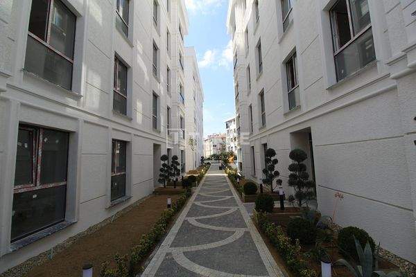 Properties with a Pool 150 m from the Beach in Büyükcekmece