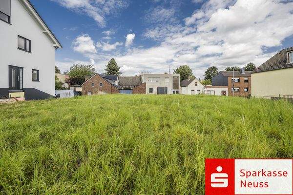 Großes Baugrundstück