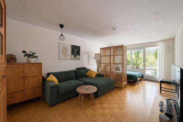 Wohn- und Schlafzimmer