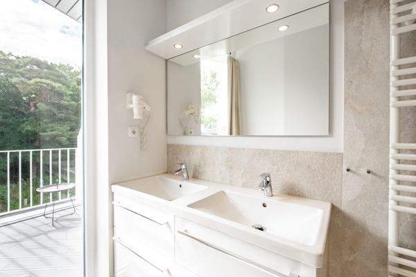 Genug Licht beim In den Spiegel schauen